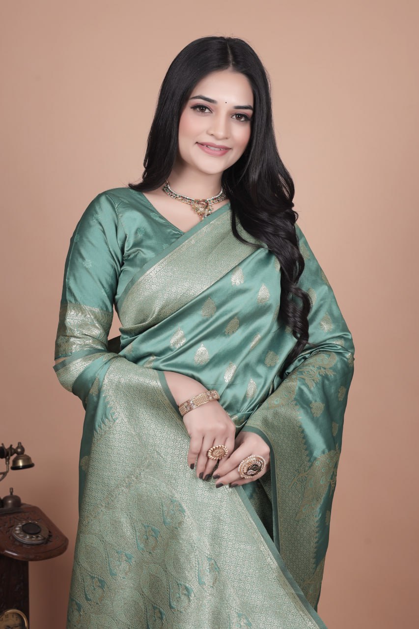 Elegant Banarasi Silk Saree with Golden Zari Weaving