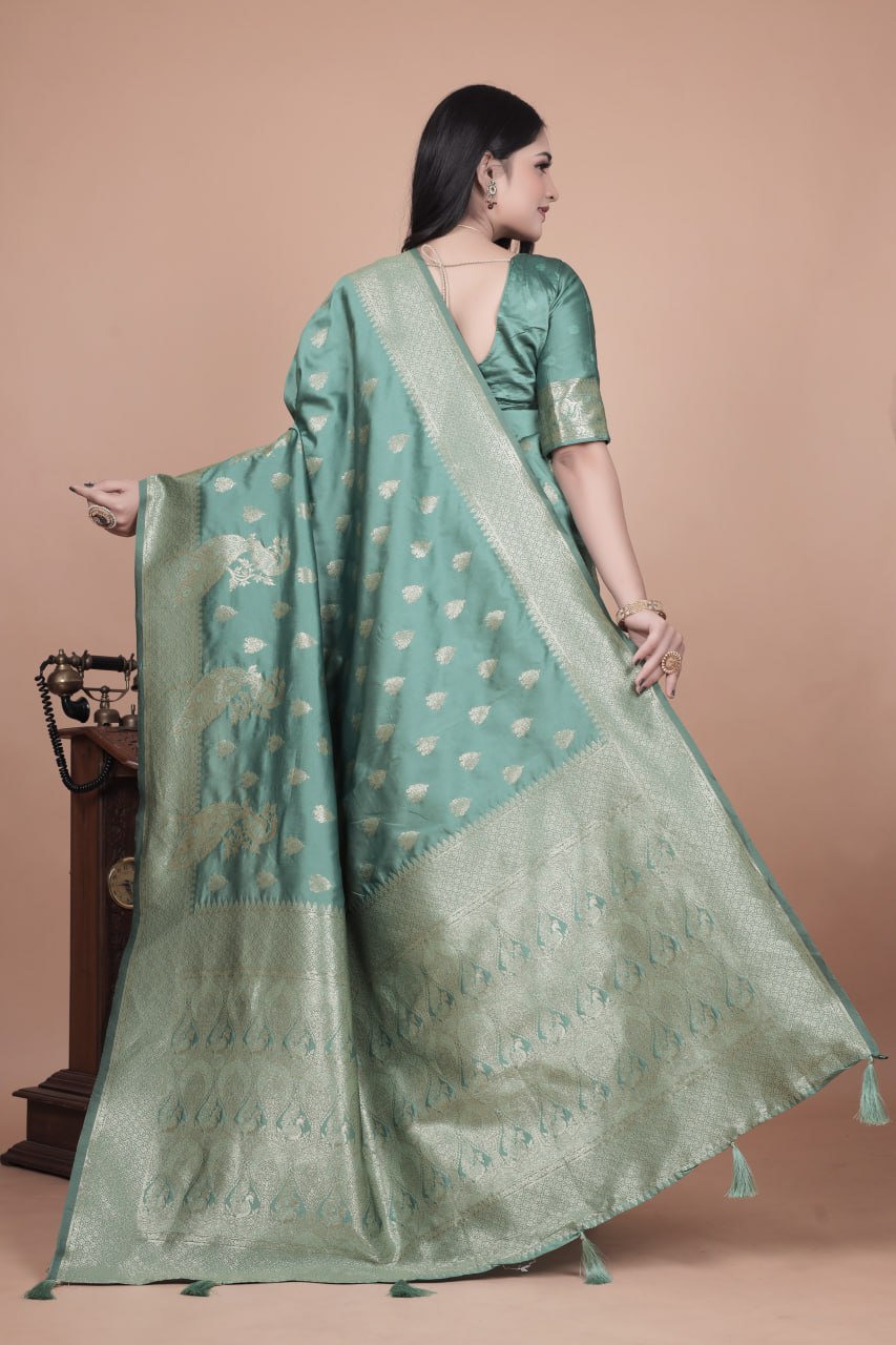 Elegant Banarasi Silk Saree with Golden Zari Weaving